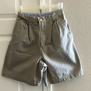 Gloria Vanderbilt beige shorts, high waisted 26in